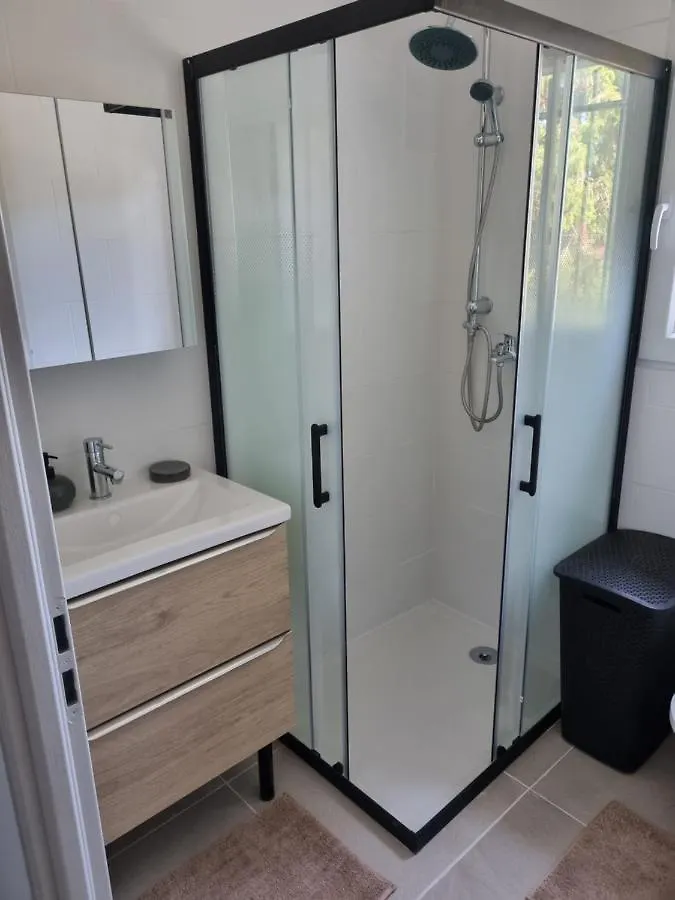 Maison Cosy Avec Petit Jardin Avignon 0*,